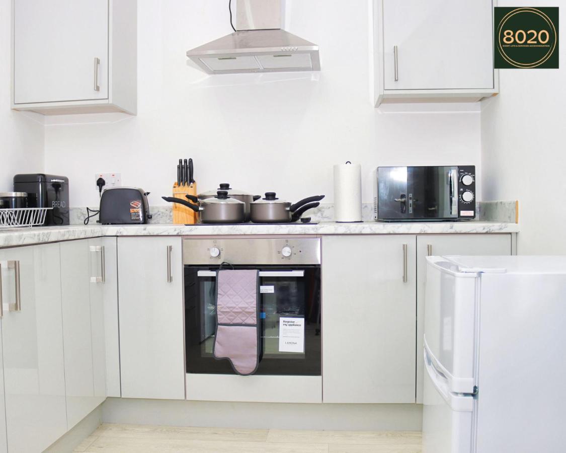 Lancing Apartments - Spacious 2 Bed - Sleeps 6 - Burnham Village سلوف المظهر الخارجي الصورة