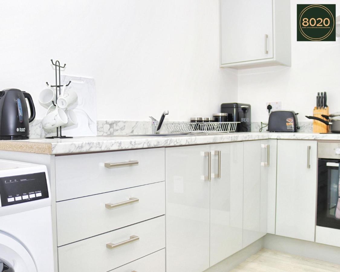 Lancing Apartments - Spacious 2 Bed - Sleeps 6 - Burnham Village سلوف المظهر الخارجي الصورة